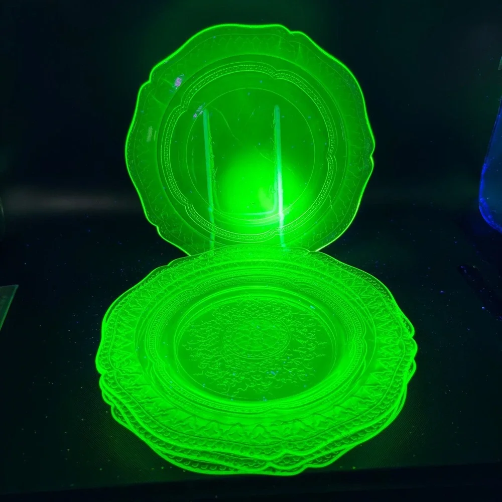 Federal Glass‎ Patrician Spoke Green Uranium Depression Glass 9in Plates Set 4